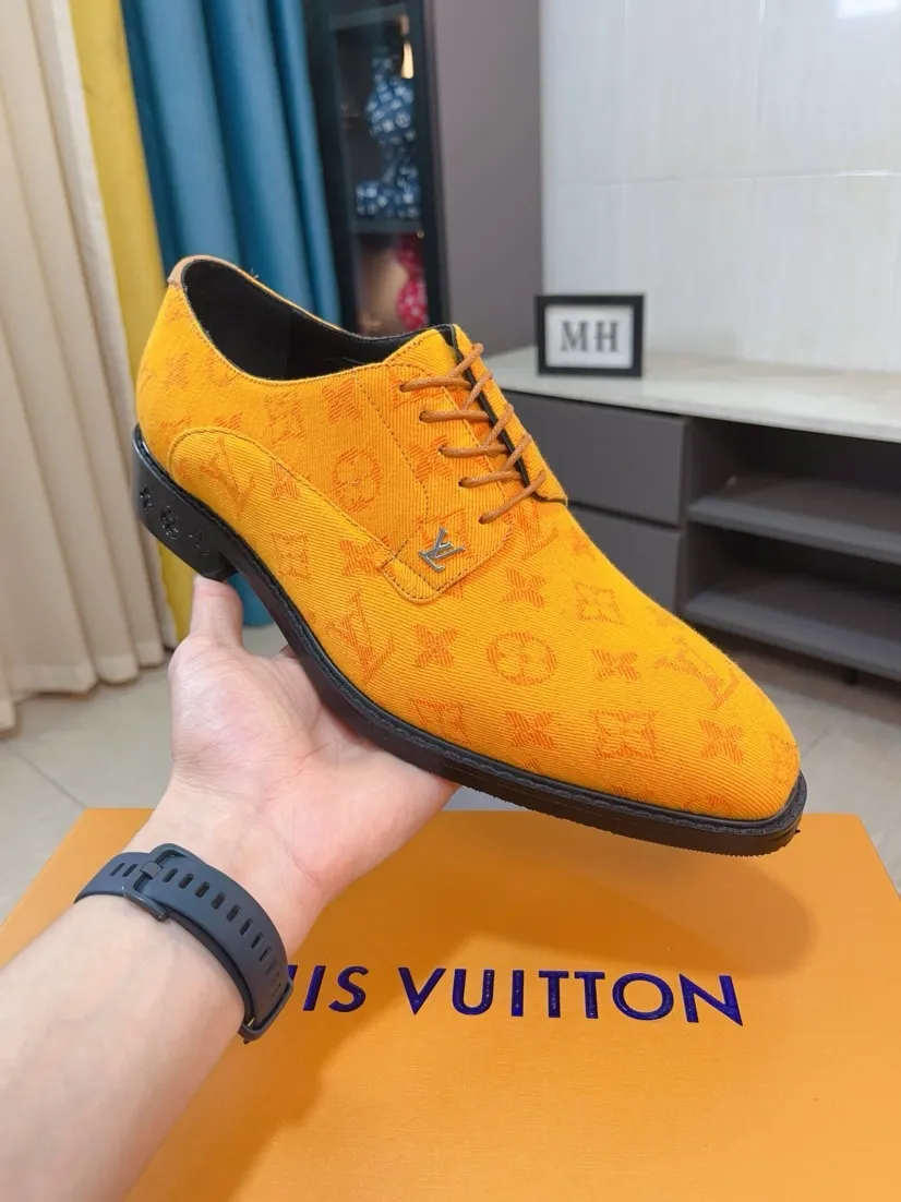 Ex-factory price 720🌹🌹High version [LV] Louis Vuitton's popular casual leather shoes🎖Fashionable and elegant🎖🎖Material: Original imported open-edge beaded cowhide, washed cowhide leather lining, original open-molded rubber outsole, high-end and classy, ​​elegant quality, instantly transforming into a handsome man ❤❤Standard\nNumber: 38-44